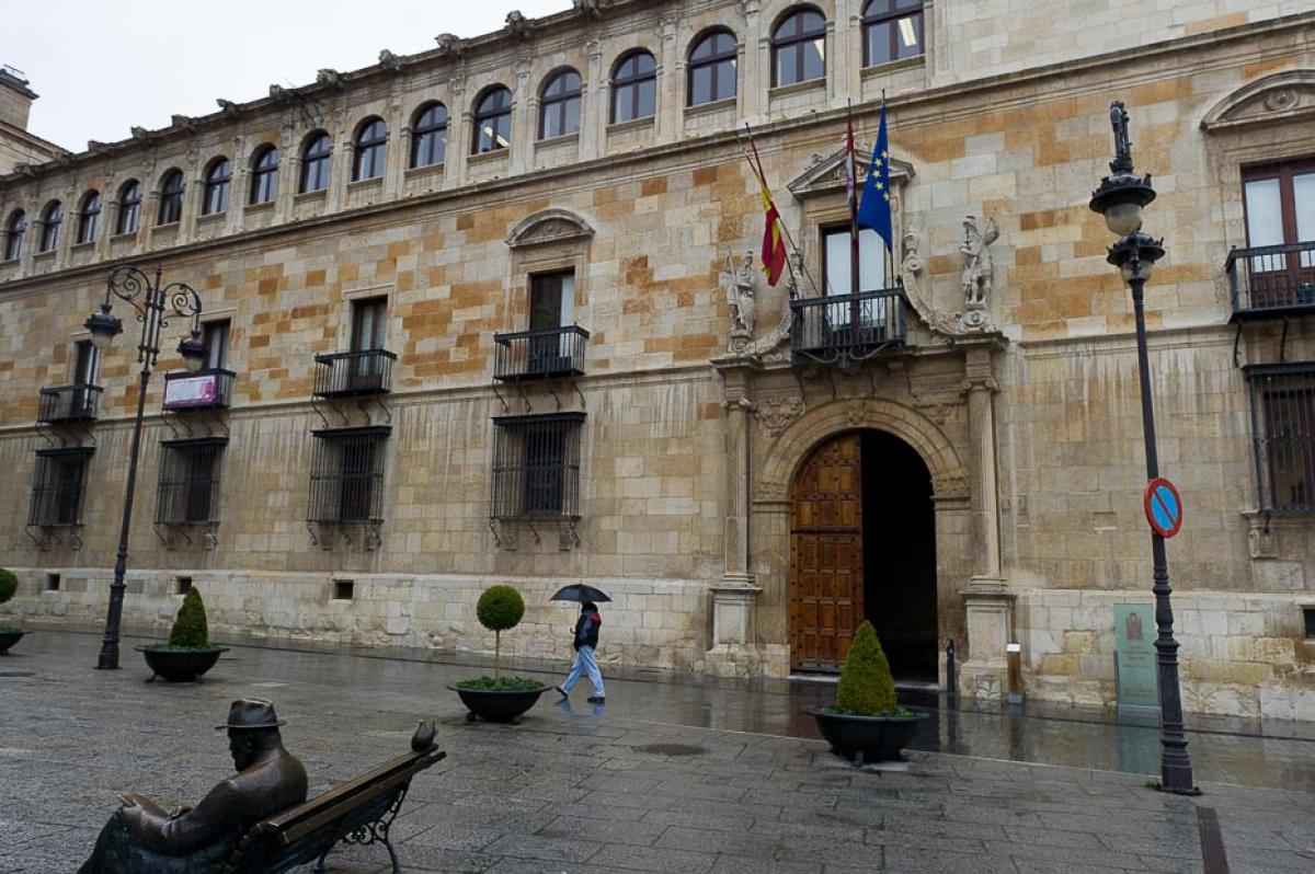 El proceder de la Diputación de León en este asunto es poco razonable.